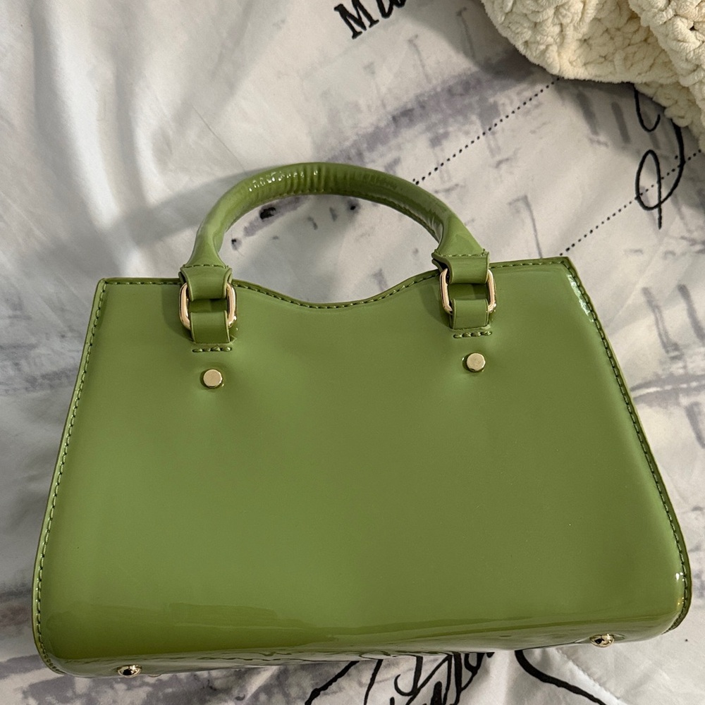 Elegant Green Handbag